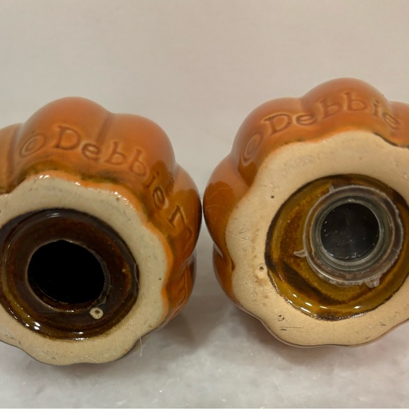 Debbie Mumm Autumn Fall Pumpkins Salt Pepper Shaker Set Table Kitchen Decor - Picture 5 of 5